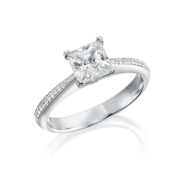 Verlobungsring in Platin 950 mit 0,7 ct. + zus. 0,07 ct. Prinzess-Diamant tw, vs von Steinberg - Q-J3T5R-W9-VA6GLZ Verlobungsring in Platin 950 mit 0,7 ct. + zus. 0,07 ct. Prinzess-Diamant tw, vs von Steinberg - Q-J3T5R-W9-VA6GLZ